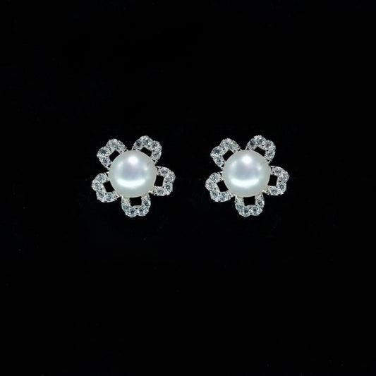 Flora Pearl Glow Studs