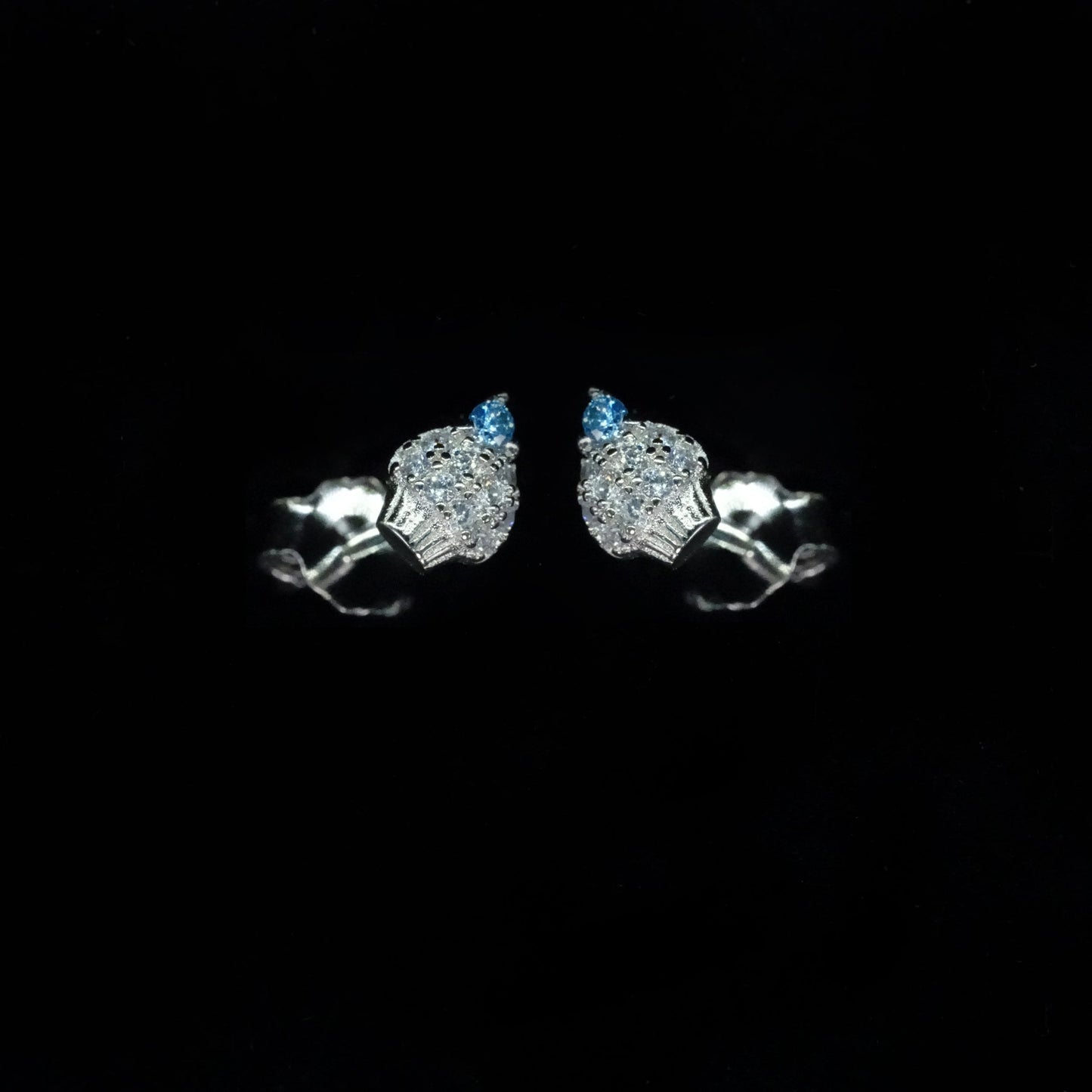 Sweet Scoop Stud Earrings
