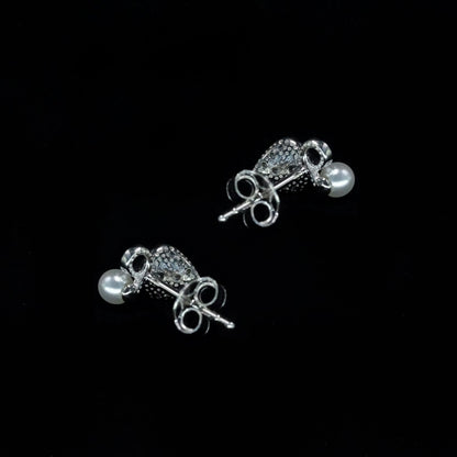 Pearl Leaf Spark Stud Earrings