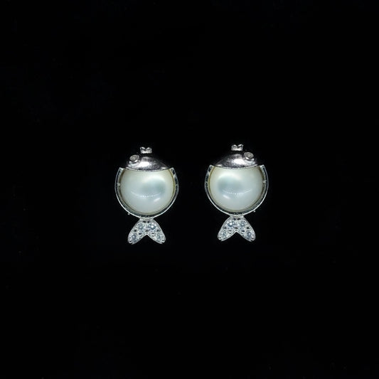 Little Pearl Fish Stud Earrings