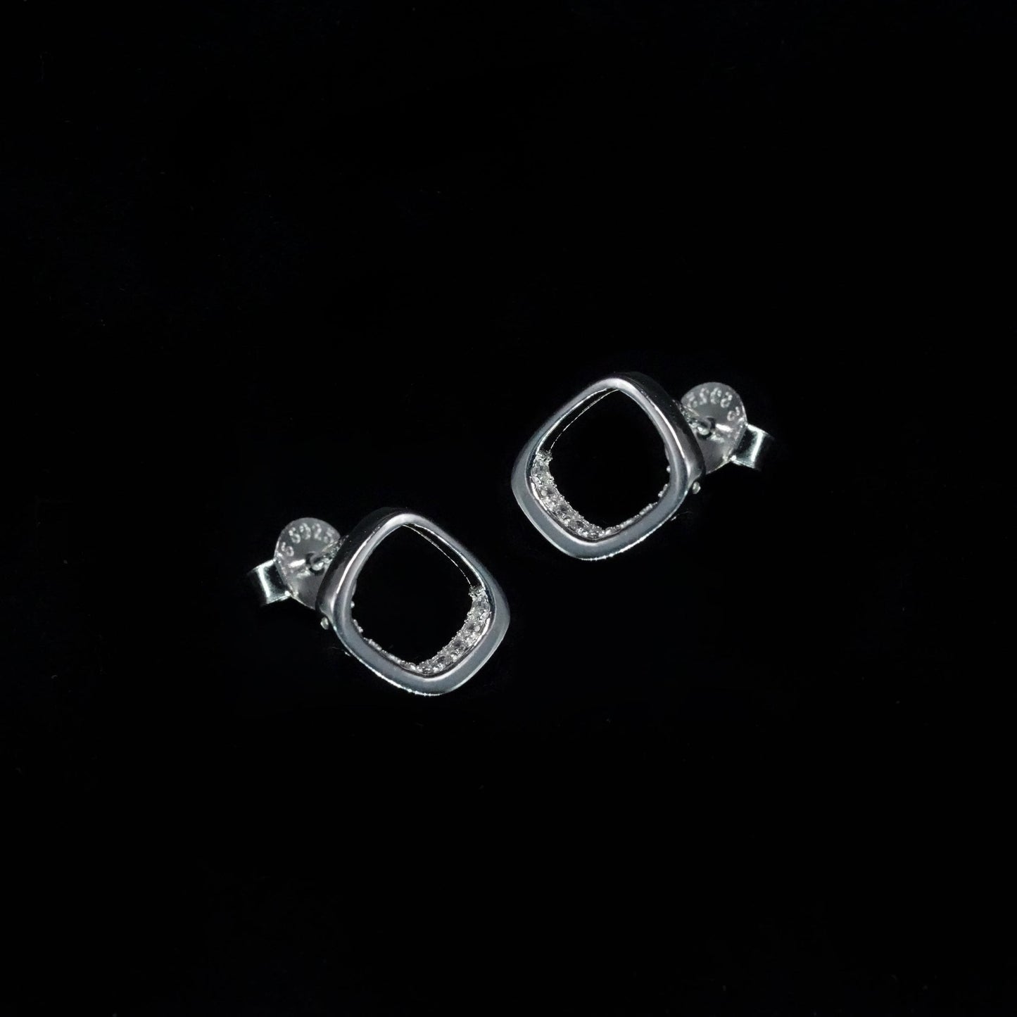 Minimal Square Frame Stud