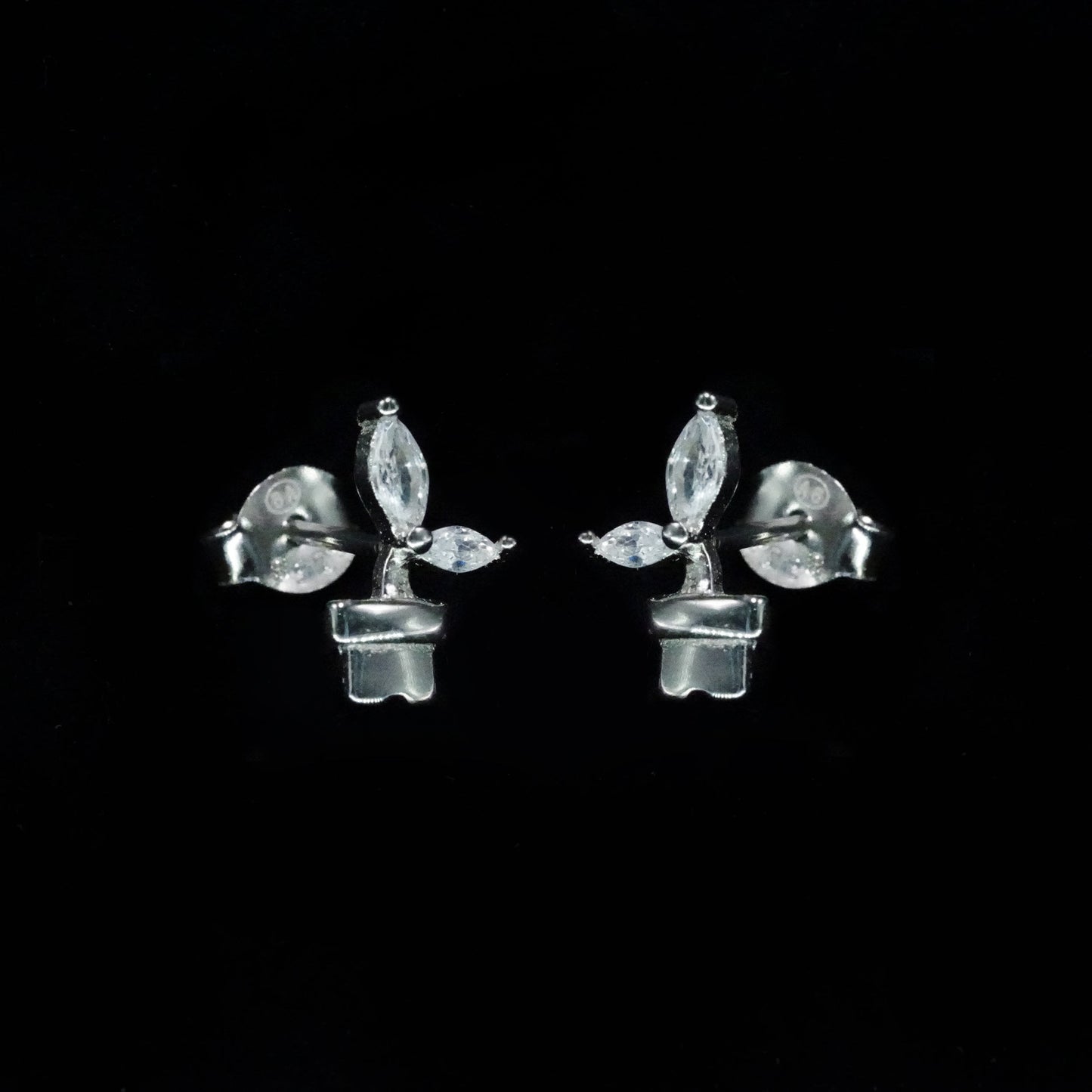 Crystal Leaf Pot Studs