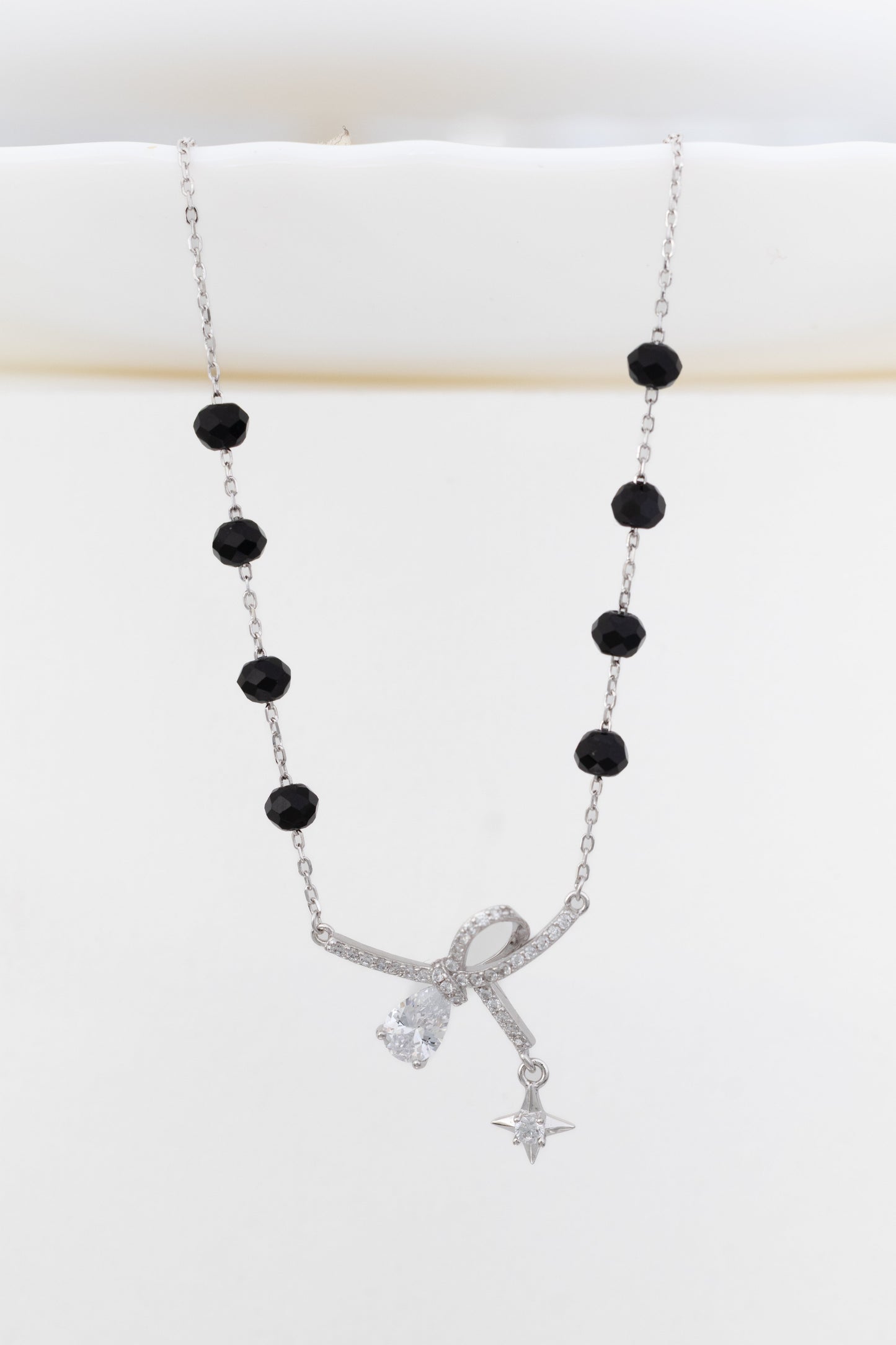 Starlit Sweetheart Bow Charm Mangal Sutra