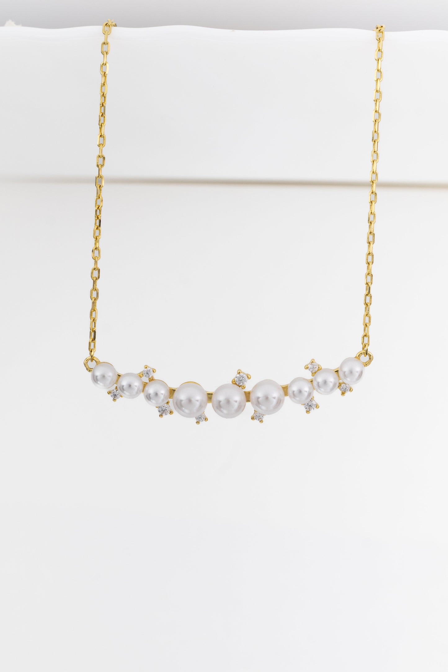 Pearl & Spark Curve Necklace