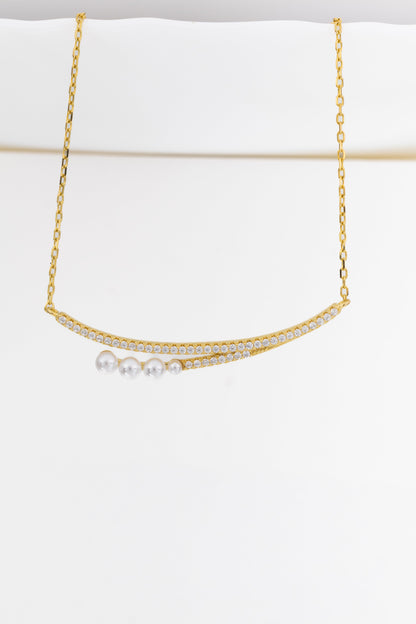 Golden Smile Pearl & Crystal Necklace